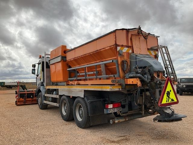 Renault Kerax - Снігоприбиральна машина: фото 2 Renault Kerax - Снігоприбиральна машина: фото 2