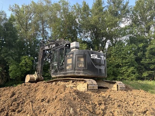 Hitachi ZX225USLC-6 - Гусеничний екскаватор: фото 3 Hitachi ZX225USLC-6 - Гусеничний екскаватор: фото 3