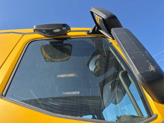 Самоскид вантажівка, Вантажівка з маніпулятором Renault C380: фото 22