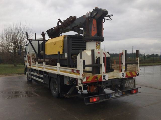 Renault D250 - Бурова установка: фото 2 Renault D250 - Бурова установка: фото 2