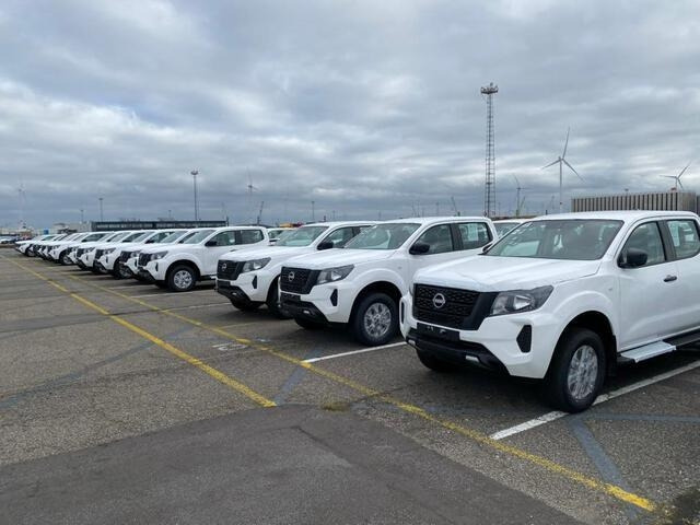 Nissan Navara - Комерційний автомобіль: фото 1 Nissan Navara - Комерційний автомобіль: фото 1