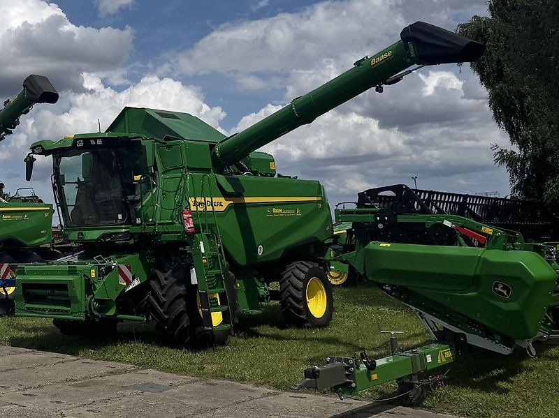 John Deere T5 400 + 6,70m Vario-Schneidwerk - Зернозбиральний комбайн: фото 1 John Deere T5 400 + 6,70m Vario-Schneidwerk - Зернозбиральний комбайн: фото 1