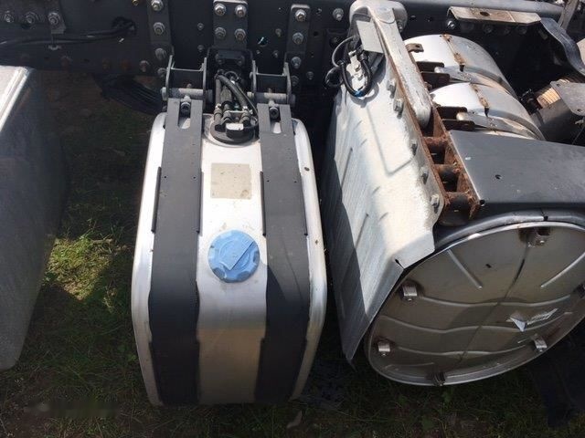 Renault Abgasanlage / Rußpartikelfilter / AdBlue-Anlage Renault Premium - Бак AdBlue в категорії Вантажівки: фото 1 Renault Abgasanlage / Rußpartikelfilter / AdBlue-Anlage Renault Premium - Бак AdBlue в категорії Вантажівки: фото 1
