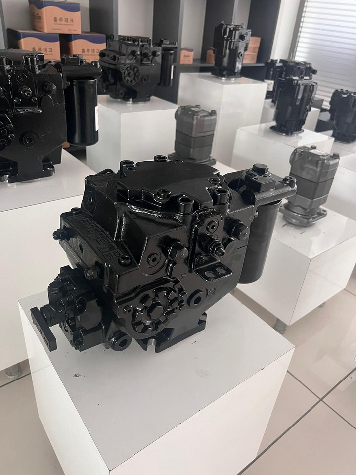 DANFOSS H1P100R B AM1C1ND3HF4NNL42L42 DM26 H1 - Гідронасос в категорії Будівельна техніка: фото 1 DANFOSS H1P100R B AM1C1ND3HF4NNL42L42 DM26 H1 - Гідронасос в категорії Будівельна техніка: фото 1