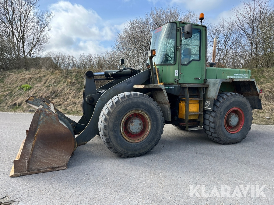 Gummiged Komatsu WA270 - Колісний навантажувач: фото 1 Gummiged Komatsu WA270 - Колісний навантажувач: фото 1