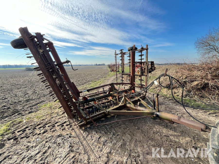 Harve Kverneland 7 meter - Техніка для обробки ґрунту: фото 1 Harve Kverneland 7 meter - Техніка для обробки ґрунту: фото 1