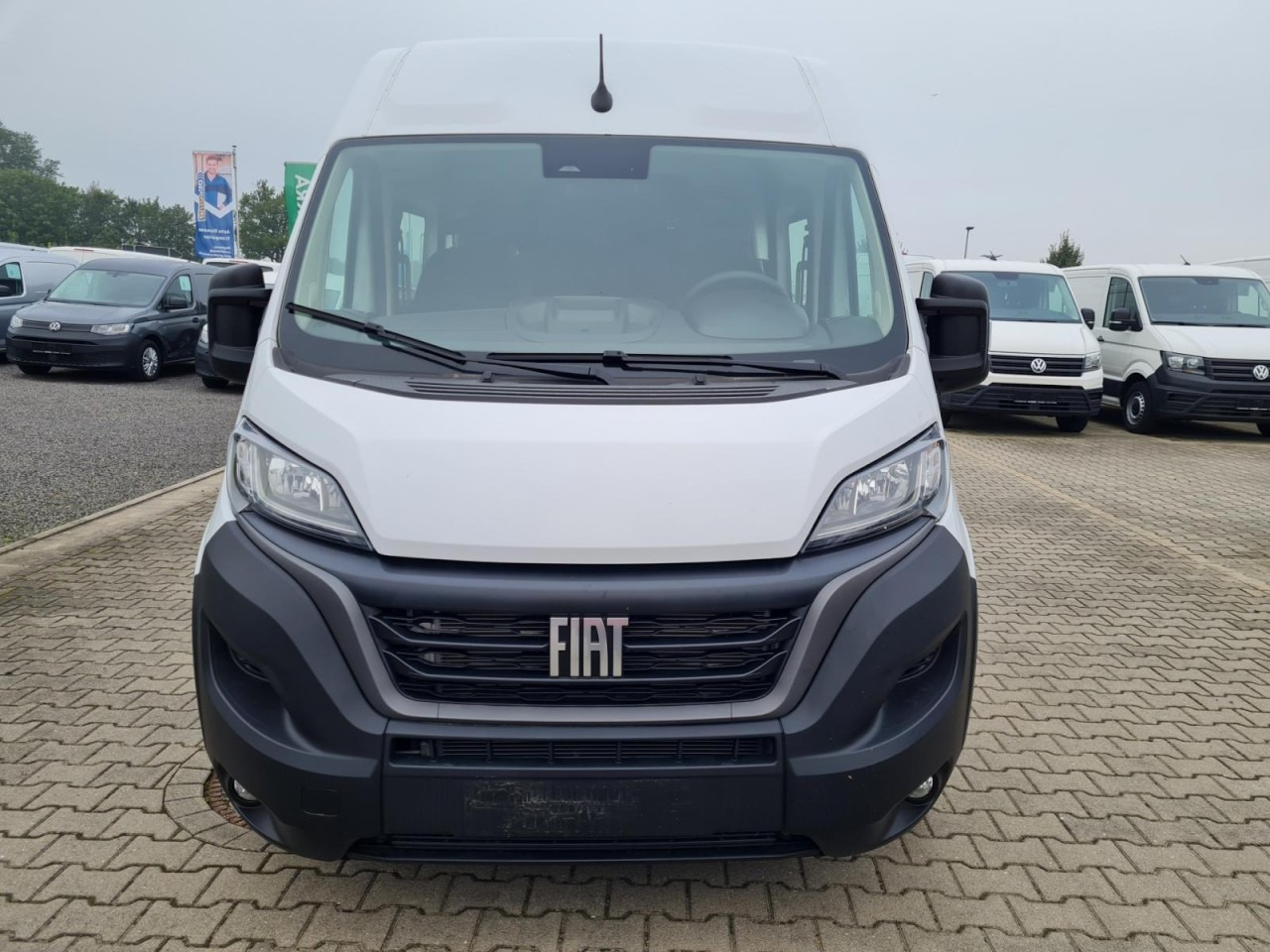Fiat Ducato 35 Kasten Doka 7-Sitze 2x Schiebetür Maxi L2H2 - Суцільнометалевий фургон, Вантажопасажирський фургон: фото 2 Fiat Ducato 35 Kasten Doka 7-Sitze 2x Schiebetür Maxi L2H2 - Суцільнометалевий фургон, Вантажопасажирський фургон: фото 2