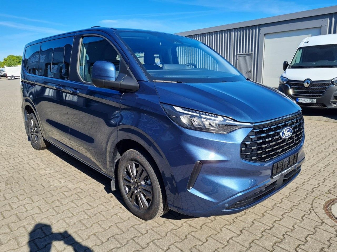 Ford Tourneo Custom 320 Titanium L1 AG 8-Sitze LED KA - Пасажирський фургон: фото 4 Ford Tourneo Custom 320 Titanium L1 AG 8-Sitze LED KA - Пасажирський фургон: фото 4