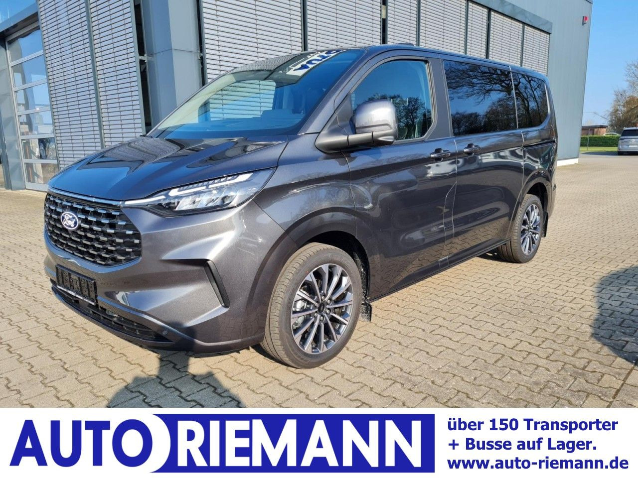 Пасажирський фургон Ford Tourneo Custom 320 Titanium X L1 AHK LED LMF NAV: фото 1