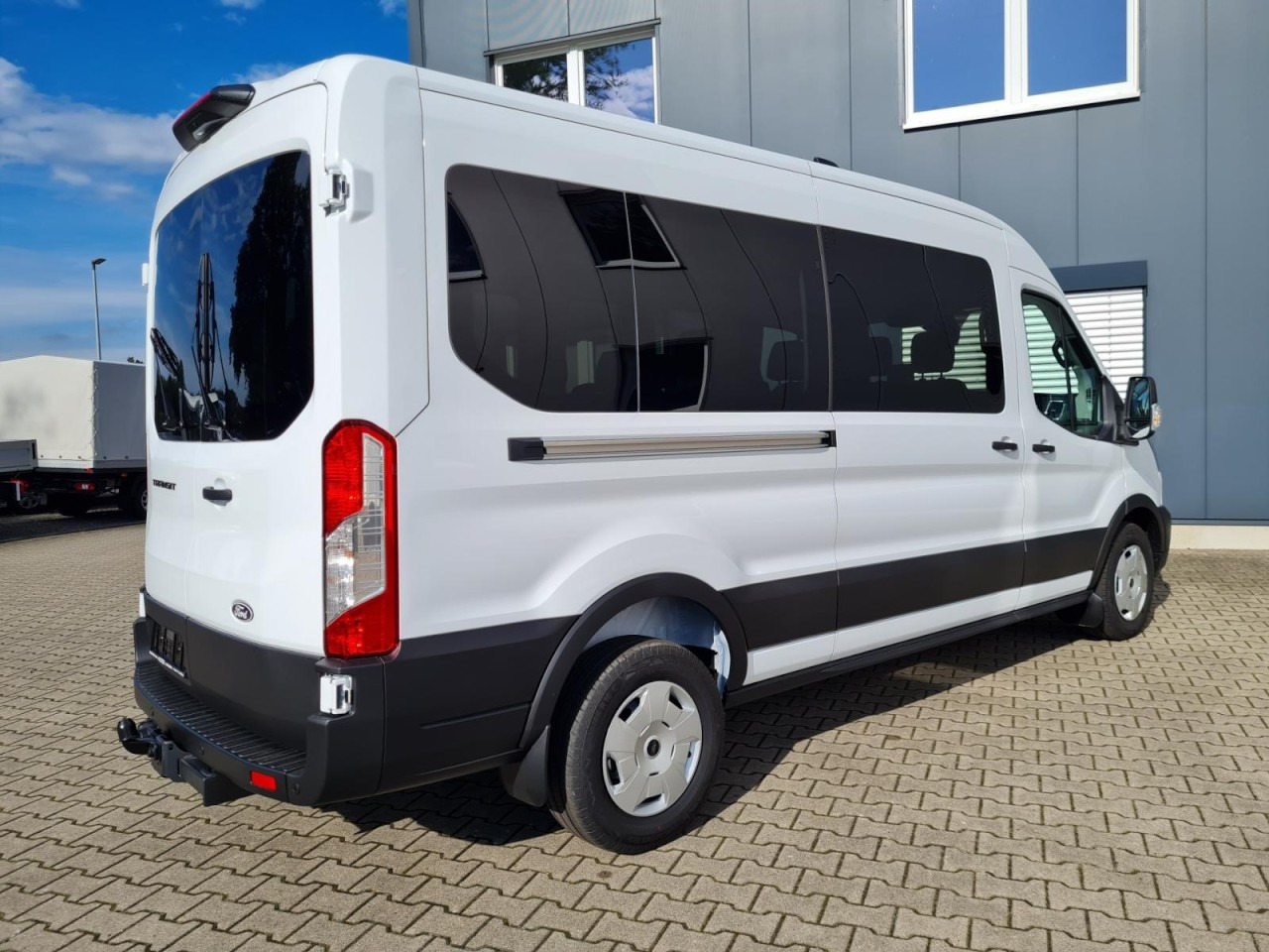 Ford Transit 350 Kombi 9 Sitze L3 AG Trend AHK KAMERA - Мікроавтобус, Пасажирський фургон: фото 4 Ford Transit 350 Kombi 9 Sitze L3 AG Trend AHK KAMERA - Мікроавтобус, Пасажирський фургон: фото 4
