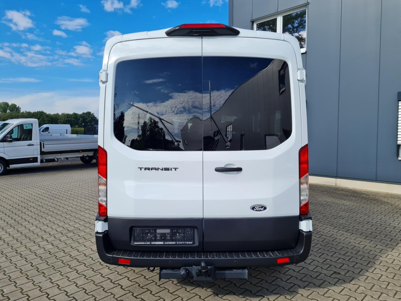 Ford Transit 350 Kombi TDCi L3 H2 Trend 9 Sitzer AHK - Мікроавтобус, Пасажирський фургон: фото 5 Ford Transit 350 Kombi TDCi L3 H2 Trend 9 Sitzer AHK - Мікроавтобус, Пасажирський фургон: фото 5