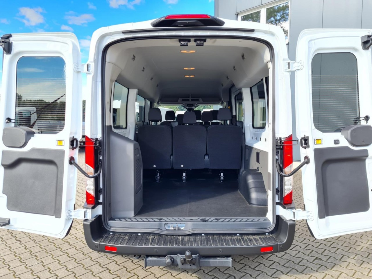 Ford Transit 350 Kombi TDCi L3 Trend 9 Sitzer AUTOMATIK - Мікроавтобус, Пасажирський фургон: фото 5 Ford Transit 350 Kombi TDCi L3 Trend 9 Sitzer AUTOMATIK - Мікроавтобус, Пасажирський фургон: фото 5