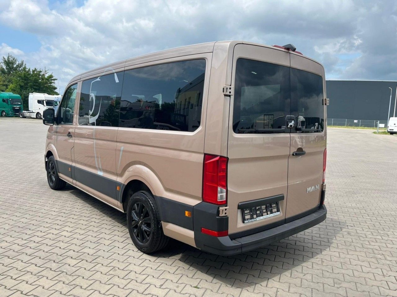 MAN TGE 3.180 TDi Kombi 9 Sitzer LED LM KAMERA Sonde - Пасажирський фургон: фото 3 MAN TGE 3.180 TDi Kombi 9 Sitzer LED LM KAMERA Sonde - Пасажирський фургон: фото 3
