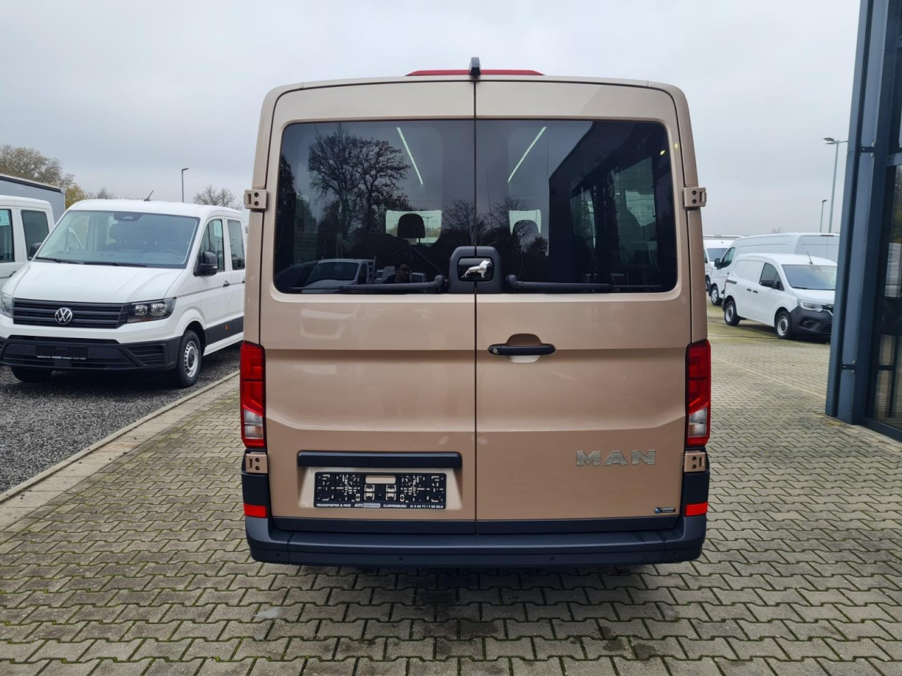 Man TGE 3.180 TDi Kombi 9 Sitze ALU KAMERA LED LEDER Sonderumbau - Мікроавтобус, Пасажирський фургон: фото 5 Man TGE 3.180 TDi Kombi 9 Sitze ALU KAMERA LED LEDER Sonderumbau - Мікроавтобус, Пасажирський фургон: фото 5