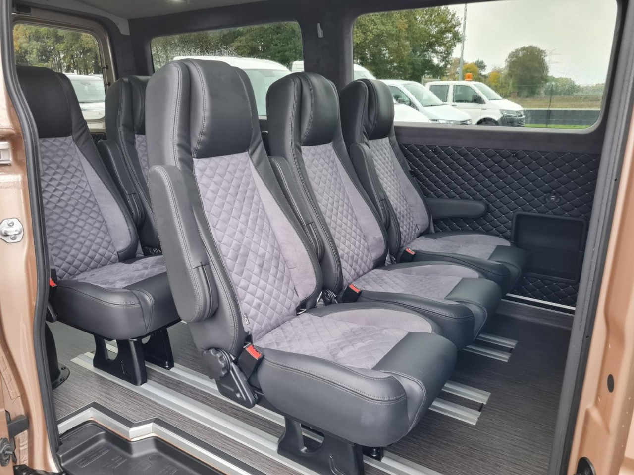 Man TGE 3.180 TDi Kombi 9 Sitze ALU KAMERA LED LEDER Sonderumbau - Вантажопасажирський фургон: фото 4 Man TGE 3.180 TDi Kombi 9 Sitze ALU KAMERA LED LEDER Sonderumbau - Вантажопасажирський фургон: фото 4