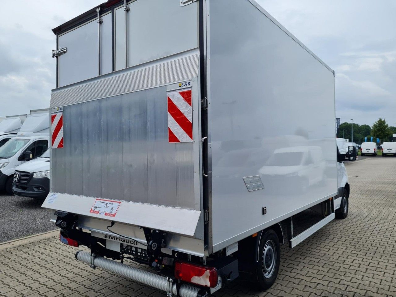 Mercedes-Benz Sprinter 315 CDI Koffer LBW RWD KLIMA TEMPOMAT - Фургон з закритим кузовом: фото 4 Mercedes-Benz Sprinter 315 CDI Koffer LBW RWD KLIMA TEMPOMAT - Фургон з закритим кузовом: фото 4