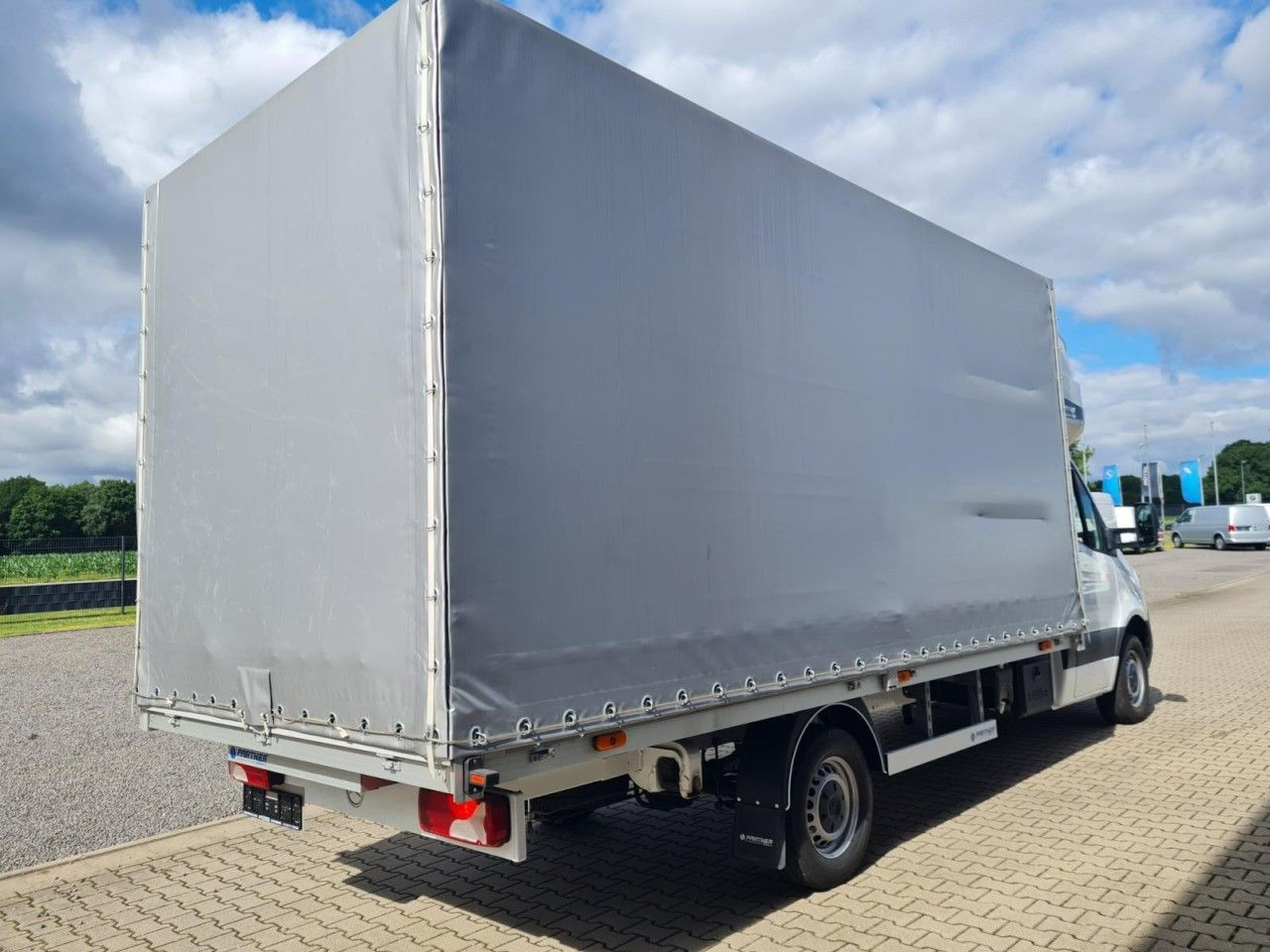 Mercedes-Benz Sprinter 317 CDI Pritsche Plane Schlafkab. RWD - Тентований фургон: фото 4 Mercedes-Benz Sprinter 317 CDI Pritsche Plane Schlafkab. RWD - Тентований фургон: фото 4
