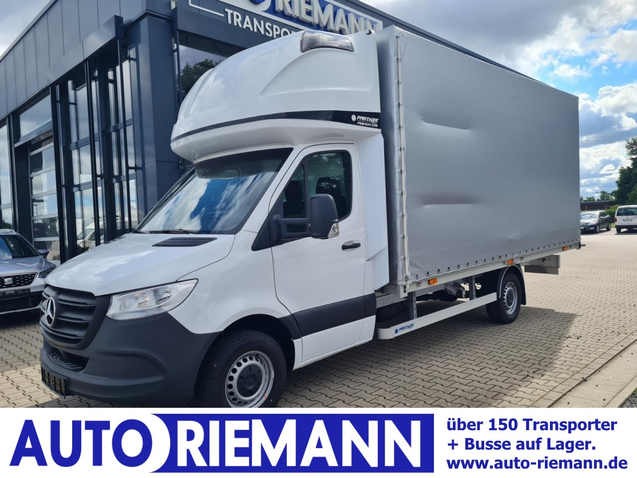 Mercedes-Benz Sprinter 317 Pritsche Plane Schlafkab RWD 10 Pal - Тентований фургон: фото 1 Mercedes-Benz Sprinter 317 Pritsche Plane Schlafkab RWD 10 Pal - Тентований фургон: фото 1