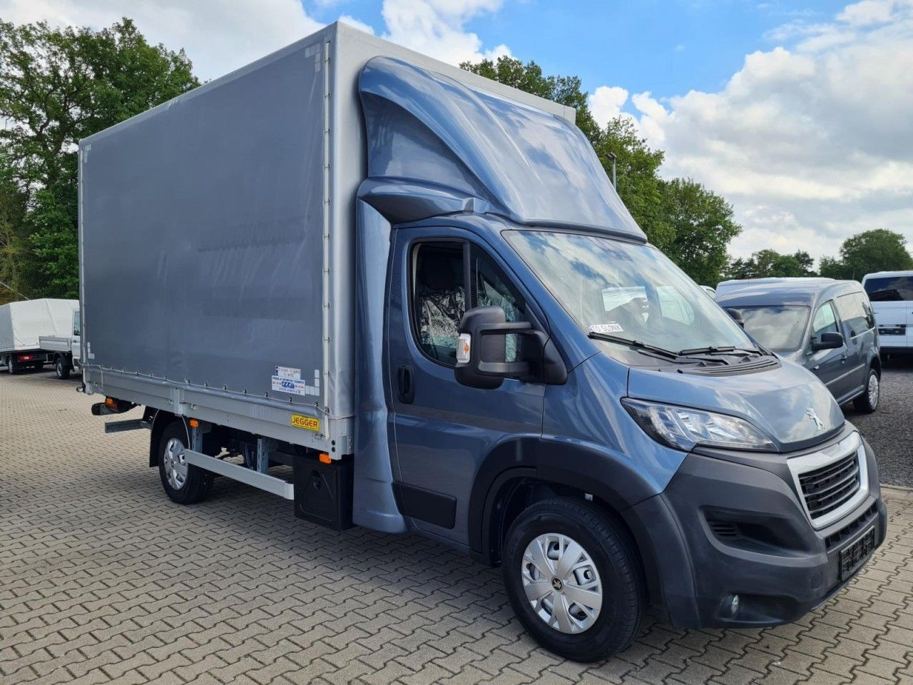 Peugeot Boxer Pritsche Schiebe Plane 2.2 HDi LBW - Тентований фургон: фото 3 Peugeot Boxer Pritsche Schiebe Plane 2.2 HDi LBW - Тентований фургон: фото 3