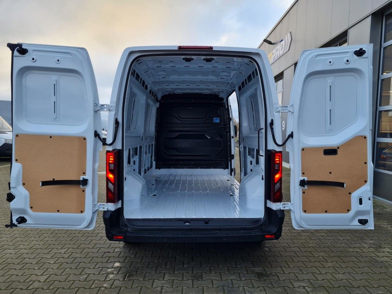 Renault Master 35 New Kasten L3H2 KLIMA KOMFORT LED PDC - Суцільнометалевий фургон: фото 5 Renault Master 35 New Kasten L3H2 KLIMA KOMFORT LED PDC - Суцільнометалевий фургон: фото 5
