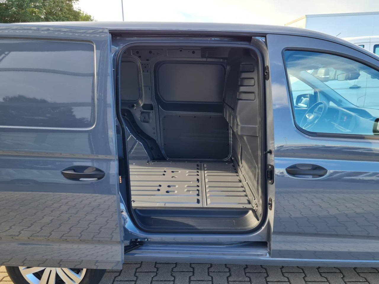 Volkswagen Caddy Kasten Cargo TDI Maxi PDC KLIMA TEMPOMAT - Легковий фургон: фото 5 Volkswagen Caddy Kasten Cargo TDI Maxi PDC KLIMA TEMPOMAT - Легковий фургон: фото 5