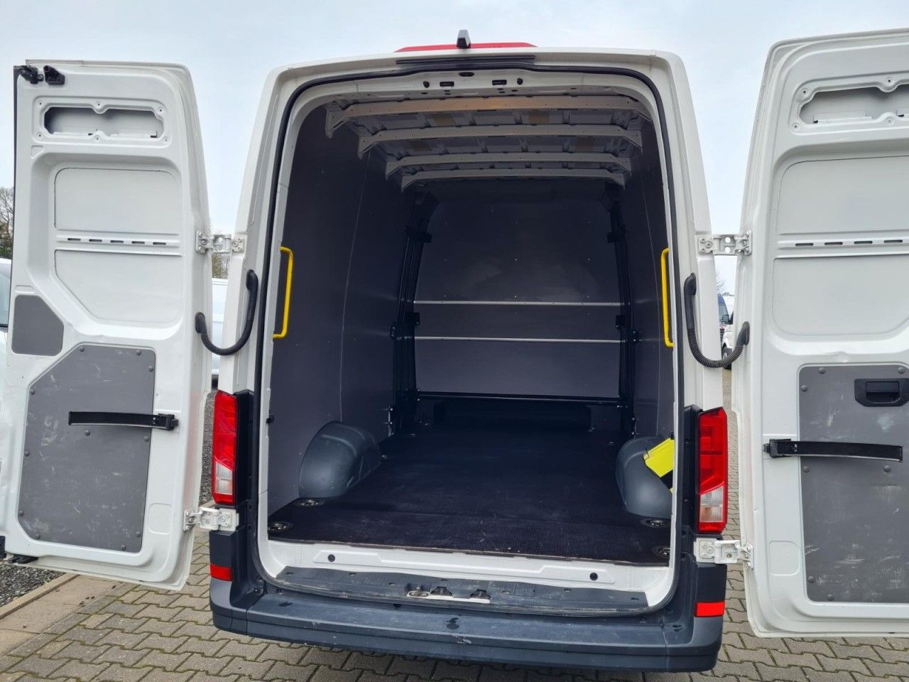 Volkswagen Crafter 35 Kasten 4MOTION L4H3 Plus Doka 7-Sitze - Суцільнометалевий фургон, Вантажопасажирський фургон: фото 5 Volkswagen Crafter 35 Kasten 4MOTION L4H3 Plus Doka 7-Sitze - Суцільнометалевий фургон, Вантажопасажирський фургон: фото 5