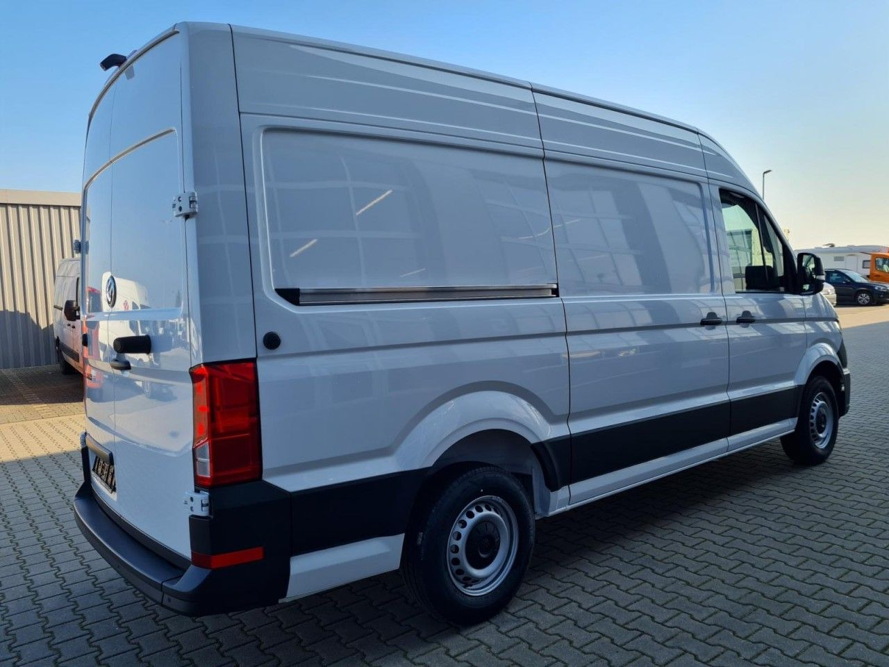 Volkswagen Crafter 35 Kasten MR L3H3 AG KLIMA KAMERA NAVI_A - Суцільнометалевий фургон: фото 4 Volkswagen Crafter 35 Kasten MR L3H3 AG KLIMA KAMERA NAVI_A - Суцільнометалевий фургон: фото 4