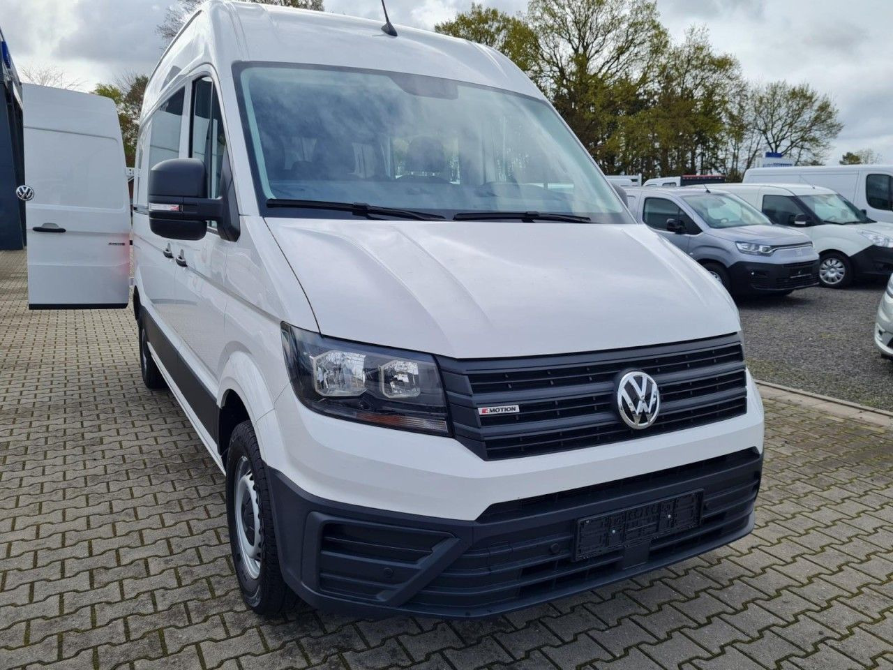 Volkswagen Crafter 35 Kasten PLUS MIXTO DOKA 4motion L3H3 - Суцільнометалевий фургон, Вантажопасажирський фургон: фото 2 Volkswagen Crafter 35 Kasten PLUS MIXTO DOKA 4motion L3H3 - Суцільнометалевий фургон, Вантажопасажирський фургон: фото 2