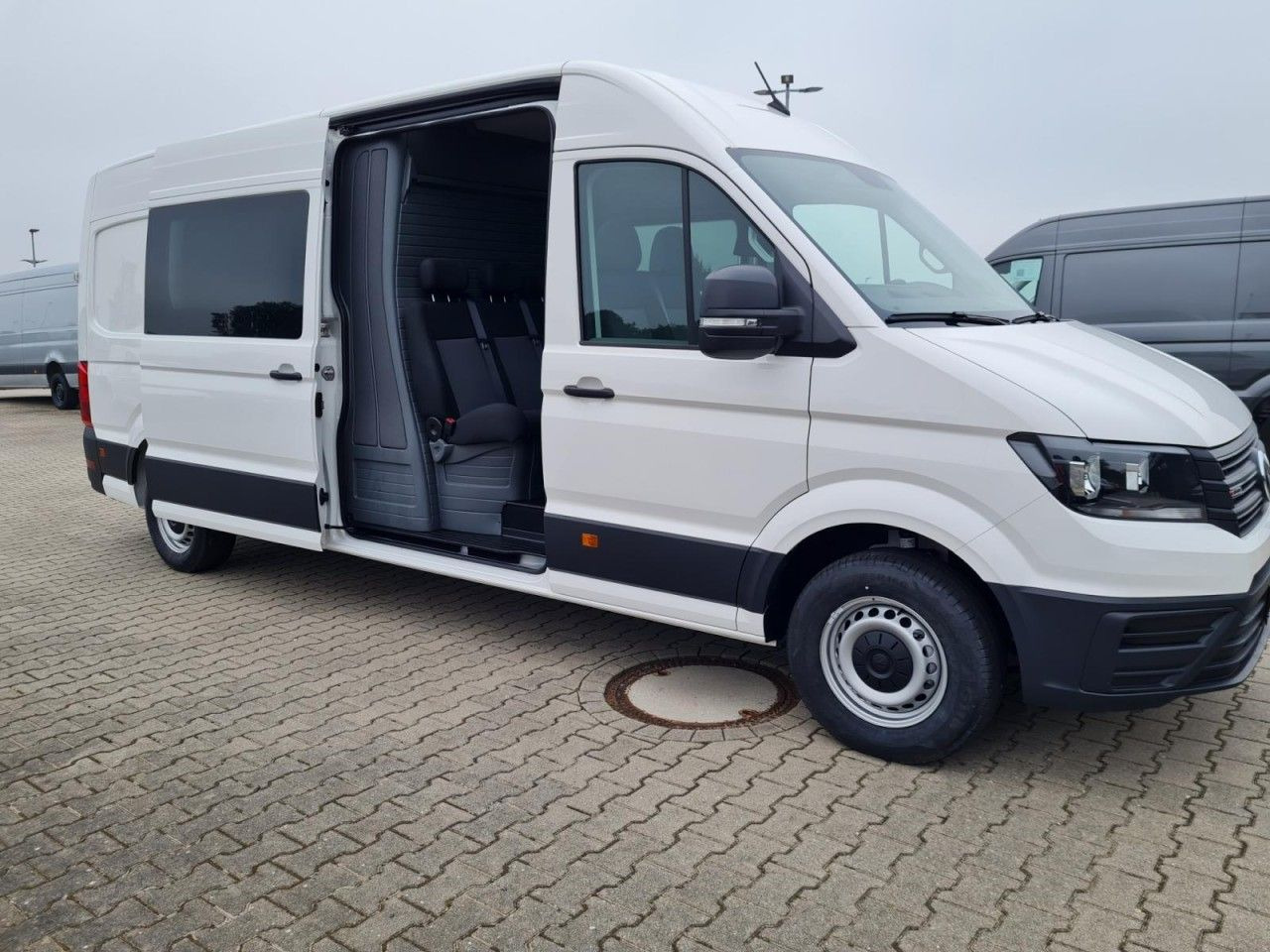 Volkswagen Crafter 35 Kasten Plus 4MOTION Doka Mixto L4H3 - Суцільнометалевий фургон, Вантажопасажирський фургон: фото 4 Volkswagen Crafter 35 Kasten Plus 4MOTION Doka Mixto L4H3 - Суцільнометалевий фургон, Вантажопасажирський фургон: фото 4