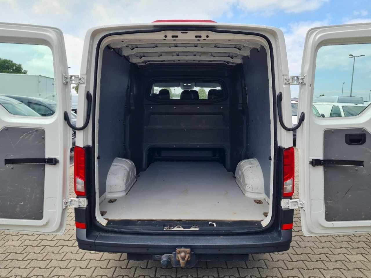 Суцільнометалевий фургон, Вантажопасажирський фургон Volkswagen Crafter 35 Kasten Plus Doka mixto TDI L2H2 AHK: фото 6