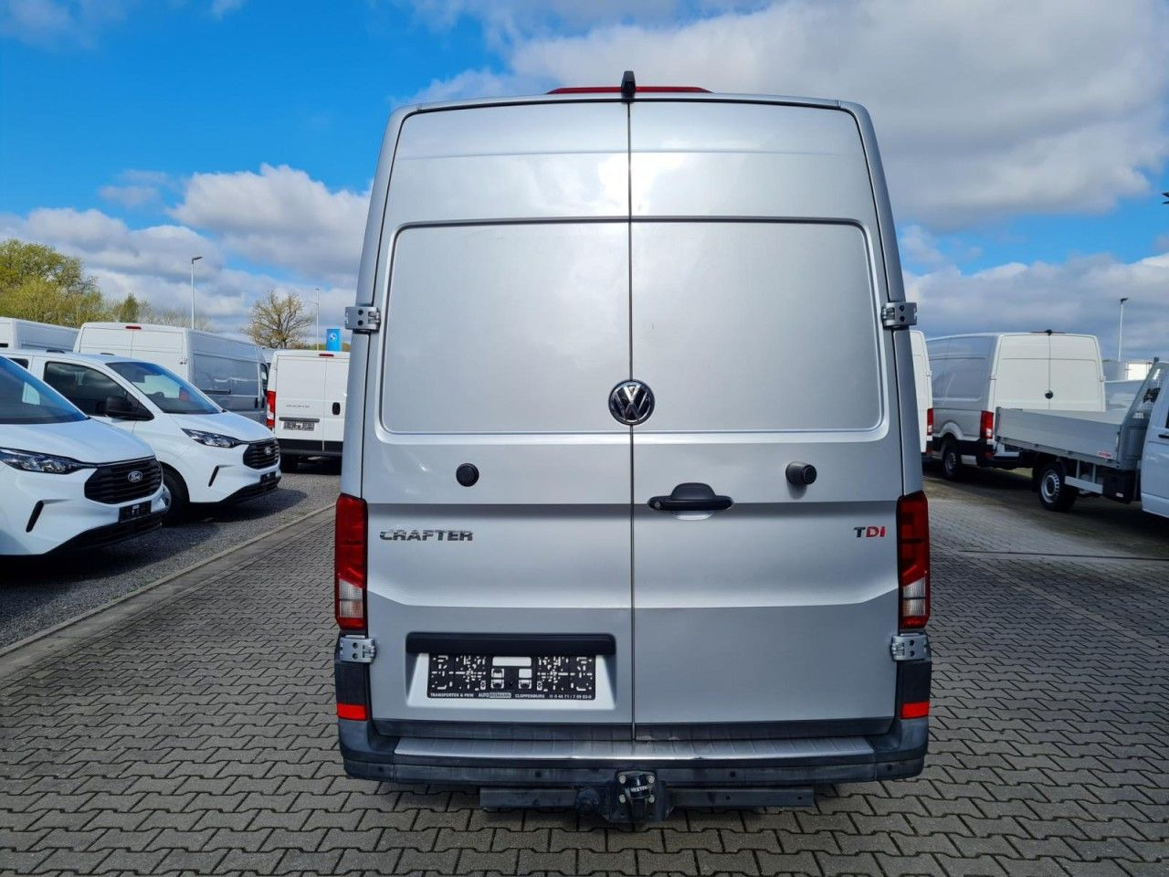 Volkswagen Crafter 35 Kasten TDI MR hoch NAVI KLIMA TEMPOMA - Суцільнометалевий фургон: фото 5 Volkswagen Crafter 35 Kasten TDI MR hoch NAVI KLIMA TEMPOMA - Суцільнометалевий фургон: фото 5