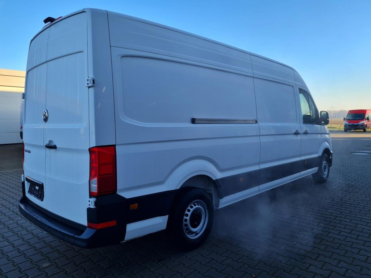 Volkswagen Crafter 35 Kasten lang L4H2 KAMERA NAVI_APP HOLZ - Суцільнометалевий фургон: фото 4 Volkswagen Crafter 35 Kasten lang L4H2 KAMERA NAVI_APP HOLZ - Суцільнометалевий фургон: фото 4