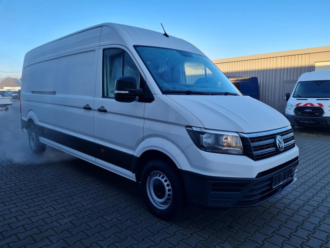 Volkswagen Crafter 35 Kasten lang L4H2 KAMERA NAVI_APP HOLZ - Суцільнометалевий фургон: фото 3 Volkswagen Crafter 35 Kasten lang L4H2 KAMERA NAVI_APP HOLZ - Суцільнометалевий фургон: фото 3