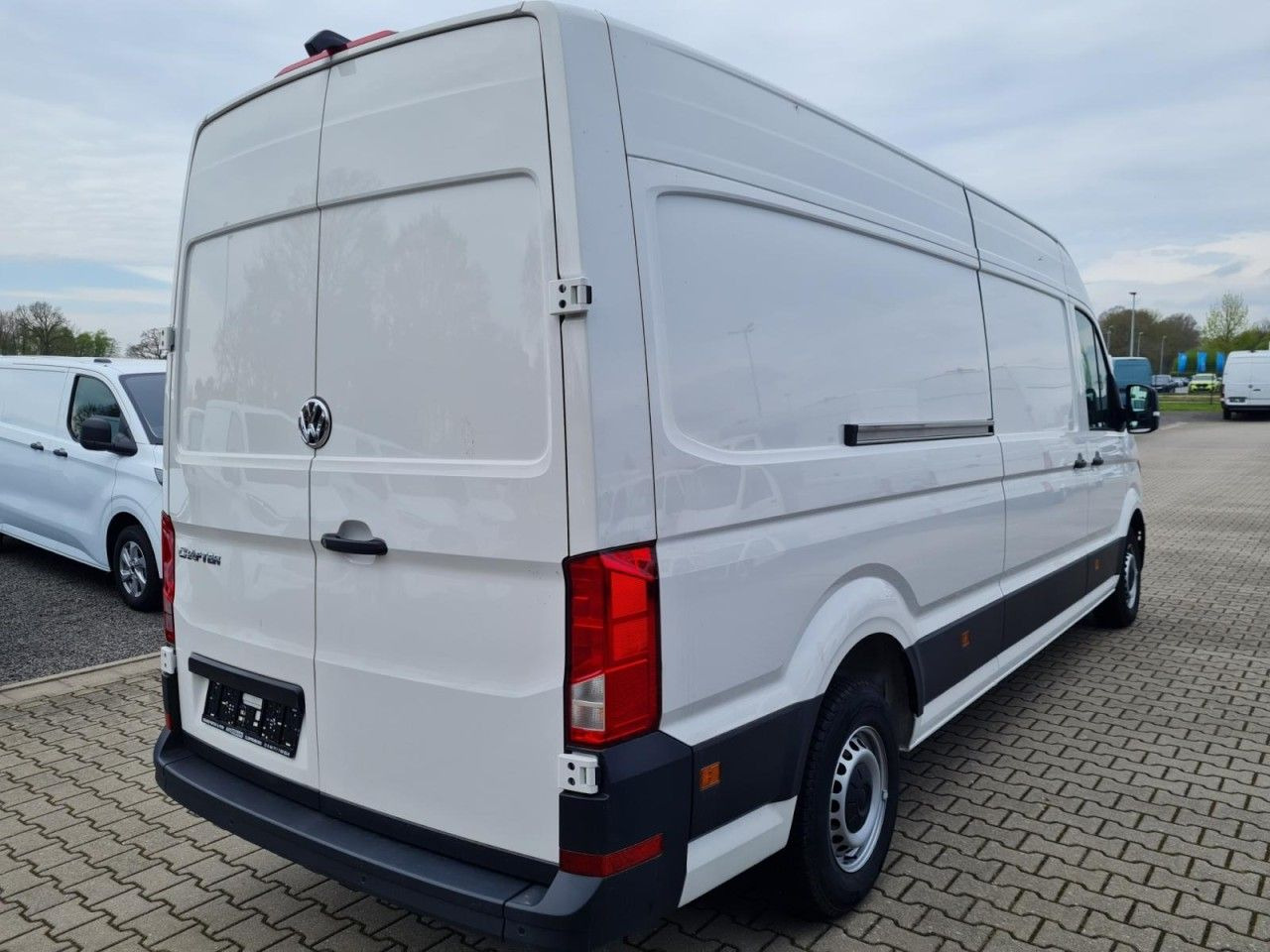 Volkswagen Crafter 35 Kasten lang L4H2 KLIMA NAVI_APP HOLZB - Суцільнометалевий фургон: фото 4 Volkswagen Crafter 35 Kasten lang L4H2 KLIMA NAVI_APP HOLZB - Суцільнометалевий фургон: фото 4