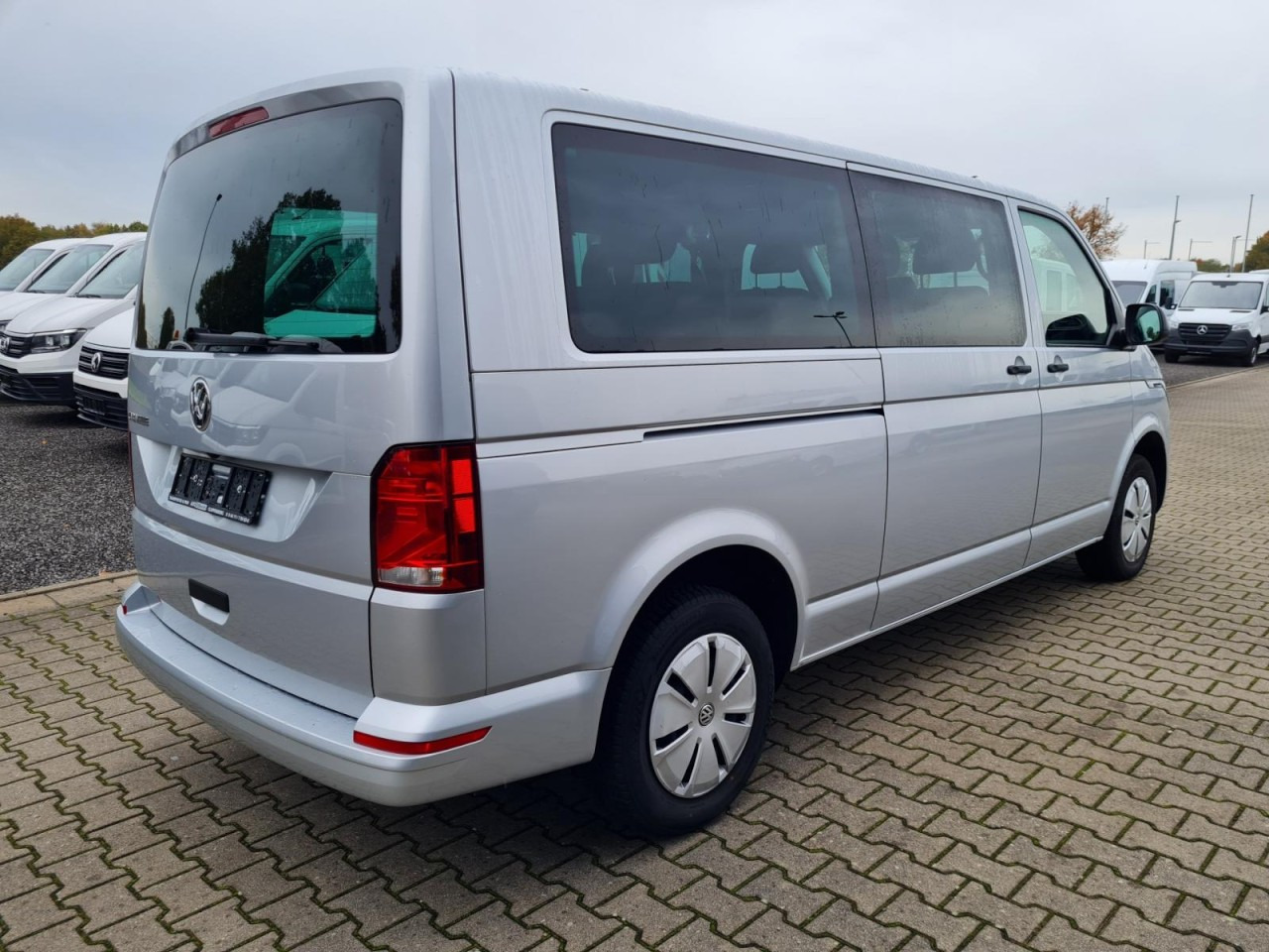 Volkswagen T6.1 Caravelle TDI lang 9 Sitzer 2 Schiebetüren Trendl. - Мікроавтобус, Пасажирський фургон: фото 5 Volkswagen T6.1 Caravelle TDI lang 9 Sitzer 2 Schiebetüren Trendl. - Мікроавтобус, Пасажирський фургон: фото 5