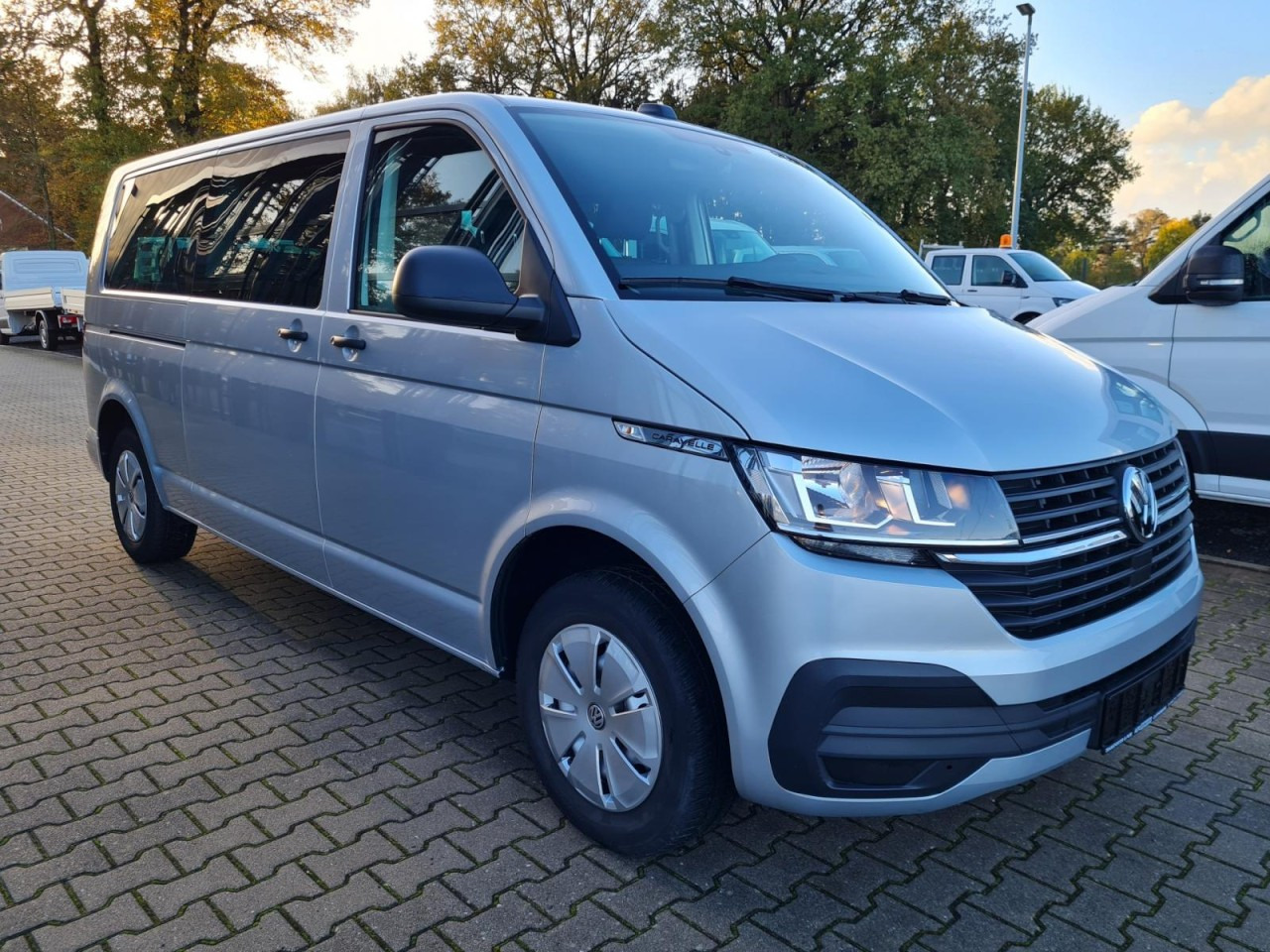 Volkswagen T6.1 Caravelle TDI lang 9 Sitzer 2 Schiebetüren Trendl. - Мікроавтобус, Пасажирський фургон: фото 3 Volkswagen T6.1 Caravelle TDI lang 9 Sitzer 2 Schiebetüren Trendl. - Мікроавтобус, Пасажирський фургон: фото 3