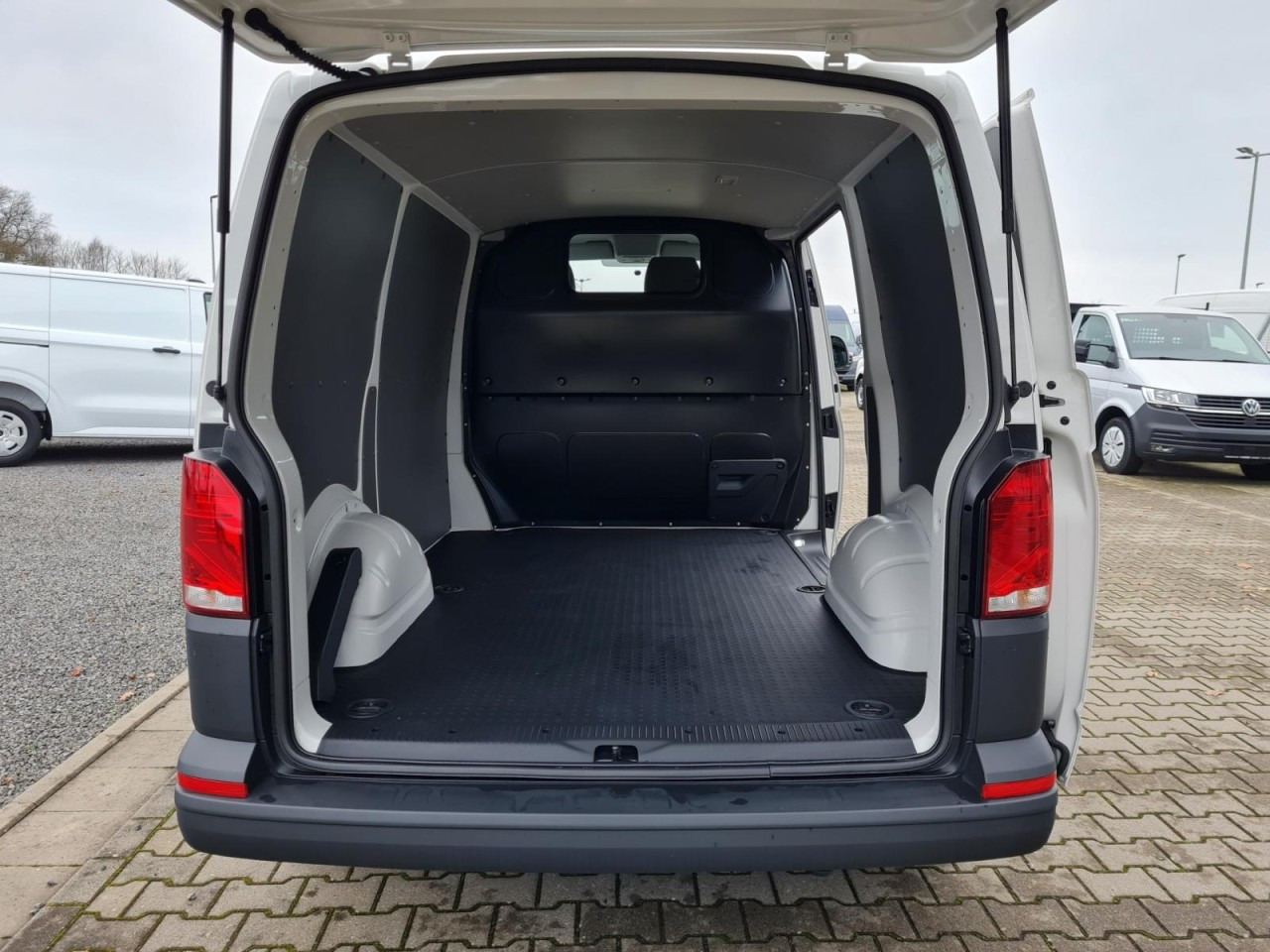 Volkswagen T6.1 Kasten KR Heckklappe KAMERA KLIMA NAVI/APP - Легковий фургон: фото 5 Volkswagen T6.1 Kasten KR Heckklappe KAMERA KLIMA NAVI/APP - Легковий фургон: фото 5