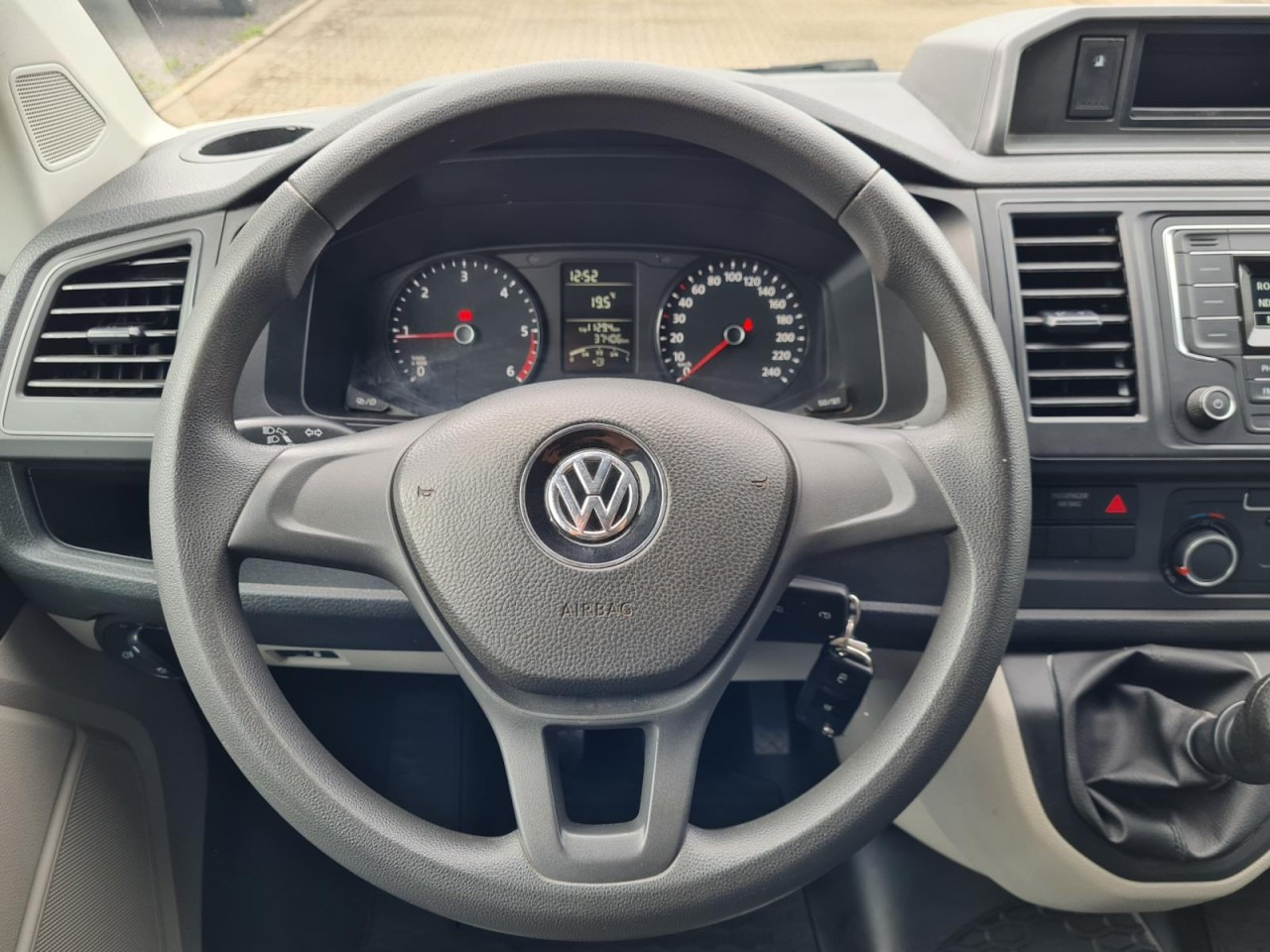 Легка бортова вантажівка Volkswagen T6 Doka TDI LR AHK Leiterträger Klima STANDHEIZ: фото 10