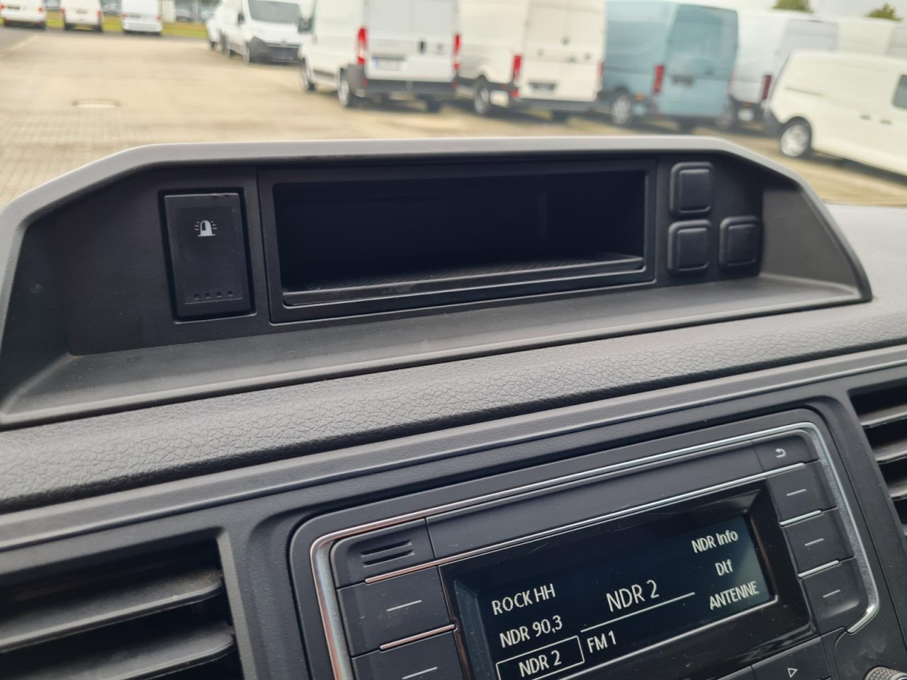 Легка бортова вантажівка Volkswagen T6 Doka TDI LR AHK Leiterträger Klima STANDHEIZ: фото 13