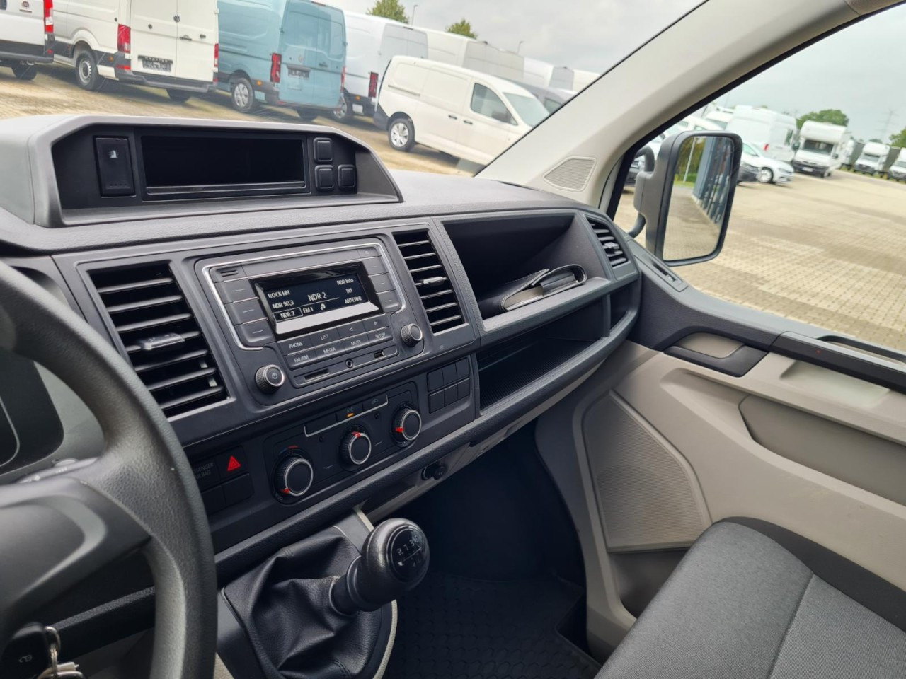 Легка бортова вантажівка Volkswagen T6 Doka TDI LR AHK Leiterträger Klima STANDHEIZ: фото 12