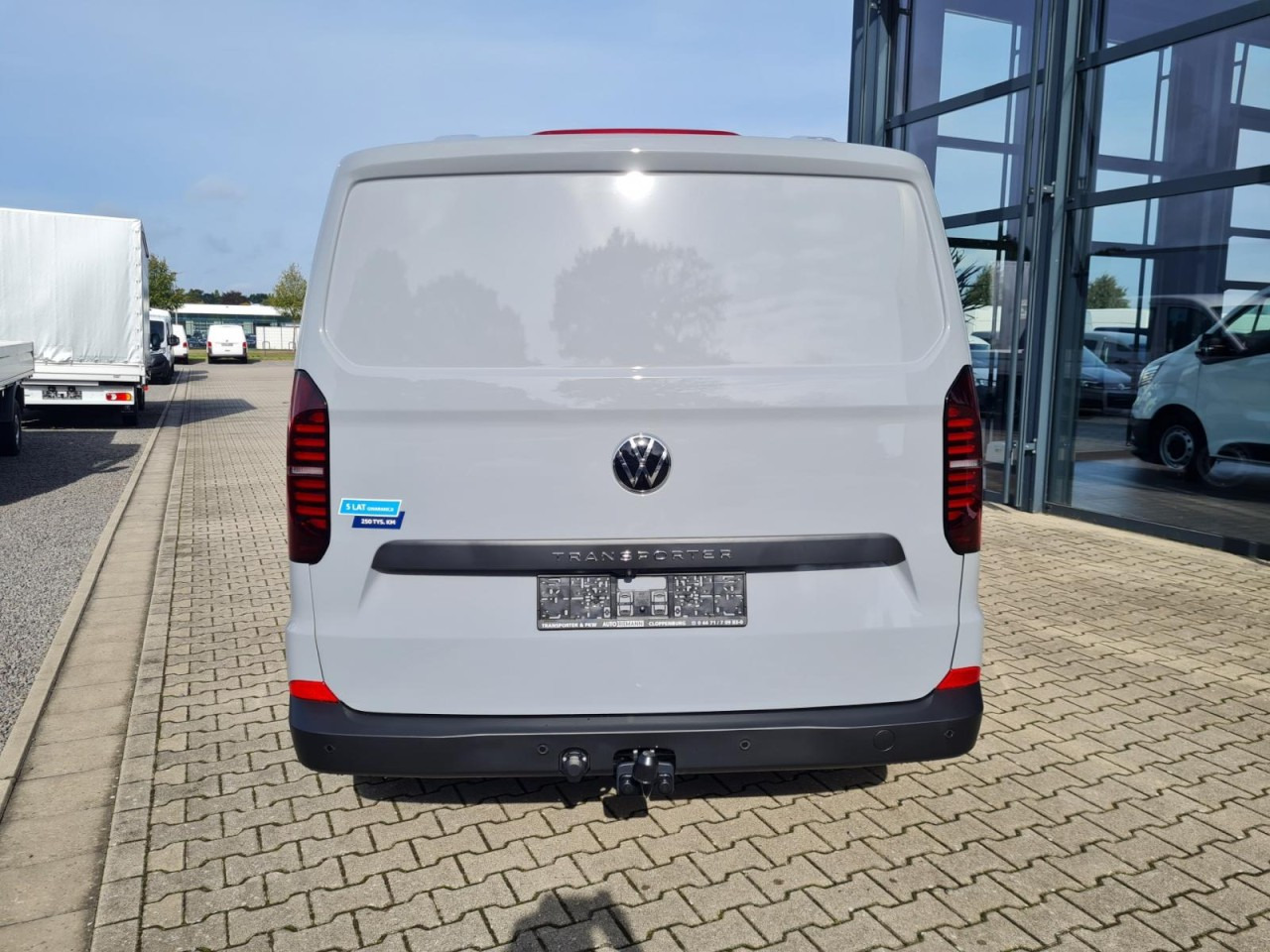 Volkswagen T7 Transporter Kasten TDi AG L2 AHK KLIMA KAMERA LED - Легковий фургон: фото 5 Volkswagen T7 Transporter Kasten TDi AG L2 AHK KLIMA KAMERA LED - Легковий фургон: фото 5