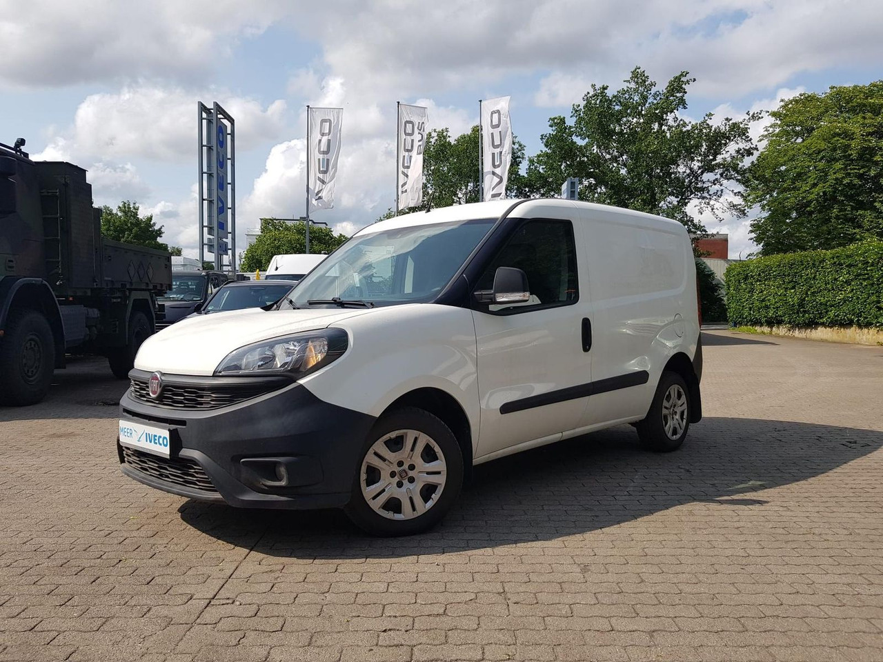 Fiat Doblo Kastenwagen SX 1.3 Klima, Radio mit Nav... - Пасажирський фургон: фото 1 Fiat Doblo Kastenwagen SX 1.3 Klima, Radio mit Nav... - Пасажирський фургон: фото 1