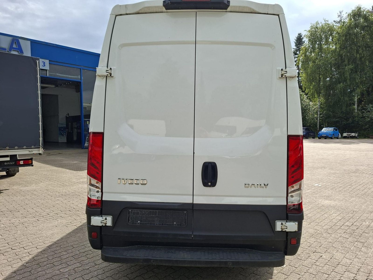 Iveco Daily 35 S16 V 3520L Klima 115 kW (156 PS), S... - Суцільнометалевий фургон: фото 4 Iveco Daily 35 S16 V 3520L Klima 115 kW (156 PS), S... - Суцільнометалевий фургон: фото 4