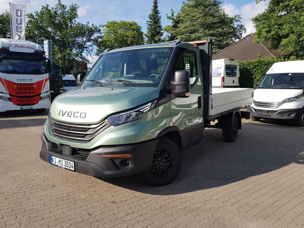Iveco Daily 35S14HA8 Pritsche AHK 100 kW (136 PS),... - Легка бортова вантажівка: фото 1 Iveco Daily 35S14HA8 Pritsche AHK 100 kW (136 PS),... - Легка бортова вантажівка: фото 1