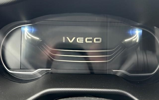 Iveco Daily 35S18HA8 V H2 4100 Automatic+Rückfahrk... - Суцільнометалевий фургон: фото 1 Iveco Daily 35S18HA8 V H2 4100 Automatic+Rückfahrk... - Суцільнометалевий фургон: фото 1