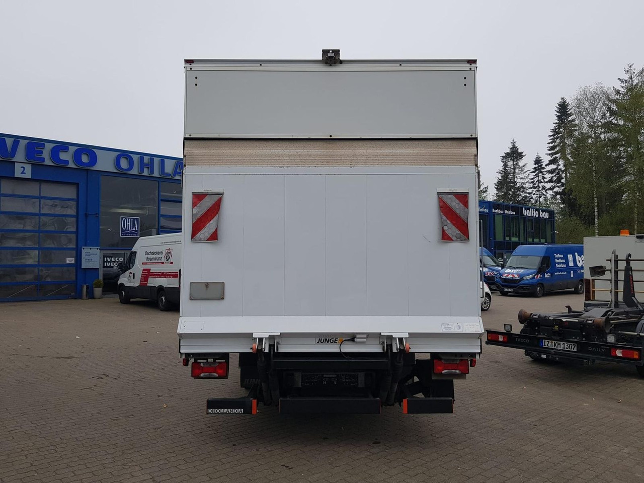 Iveco Daily 70C18HA8/P Koffer, Luftfederung, Kamera - Фургон з закритим кузовом: фото 5 Iveco Daily 70C18HA8/P Koffer, Luftfederung, Kamera - Фургон з закритим кузовом: фото 5