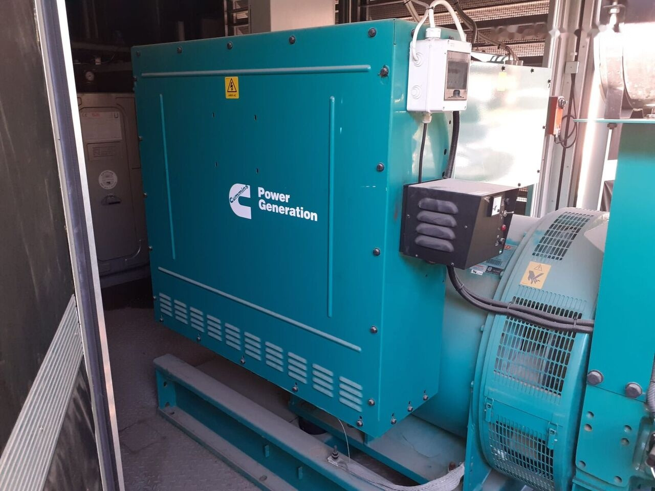 Stamford Generator Cummins STAMFORD 1600 KVA 2015 rok . Agregaty Prądotwó - Електричний генератор: фото 2 Stamford Generator Cummins STAMFORD 1600 KVA 2015 rok . Agregaty Prądotwó - Електричний генератор: фото 2