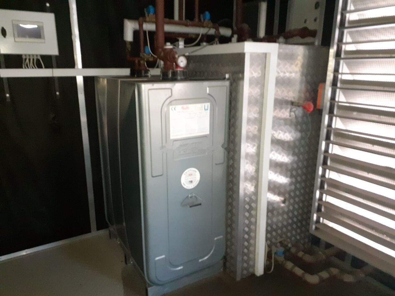 Stamford Generator Nowy1300 KW 1650 KVA STAMFORD CUMMINS - Електричний генератор: фото 4 Stamford Generator Nowy1300 KW 1650 KVA STAMFORD CUMMINS - Електричний генератор: фото 4