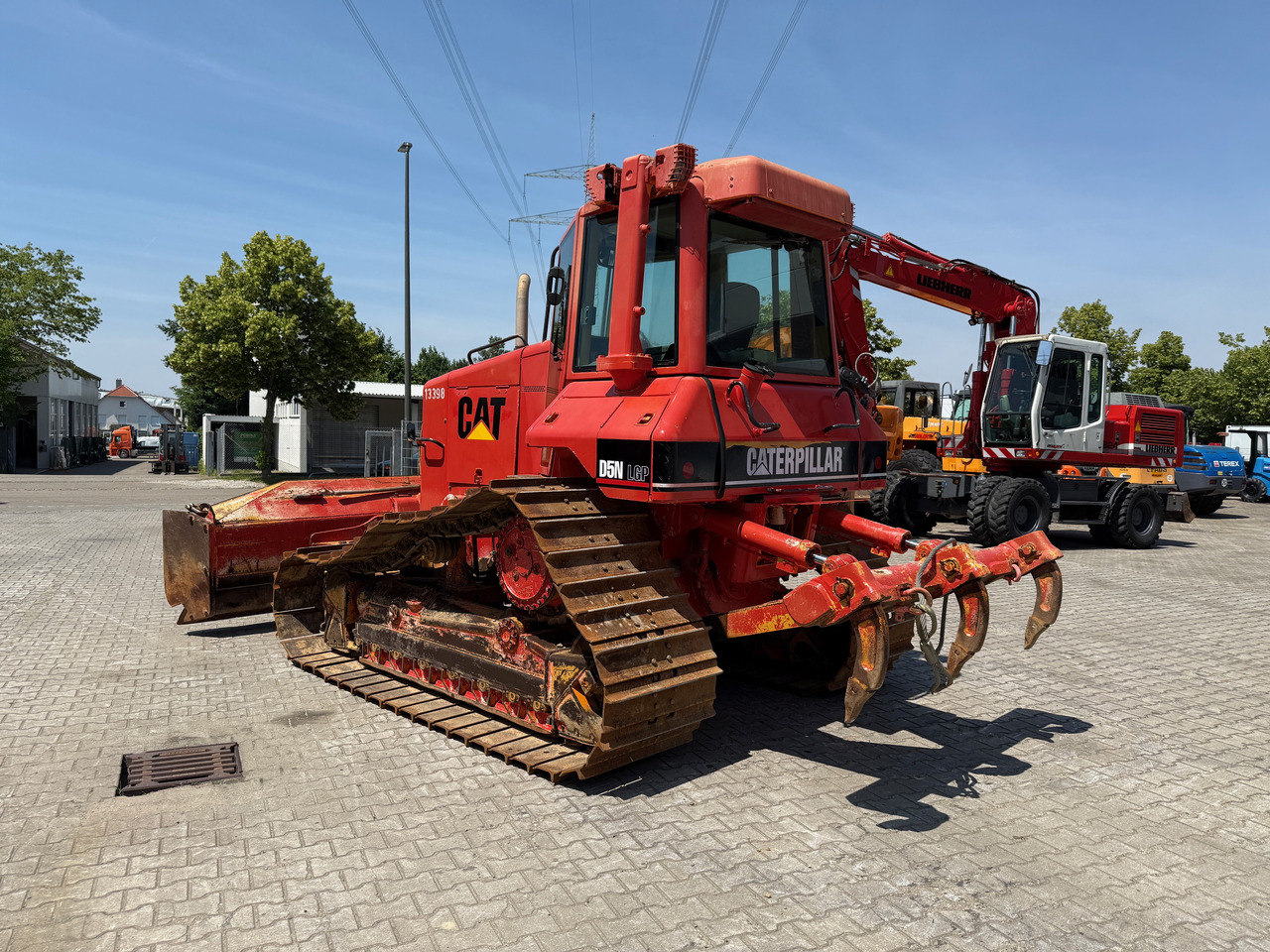 CATERPILLAR D5N FTC LGP Raupe mit 6-Wege + Heckaufreißer - Бульдозер: фото 5 CATERPILLAR D5N FTC LGP Raupe mit 6-Wege + Heckaufreißer - Бульдозер: фото 5