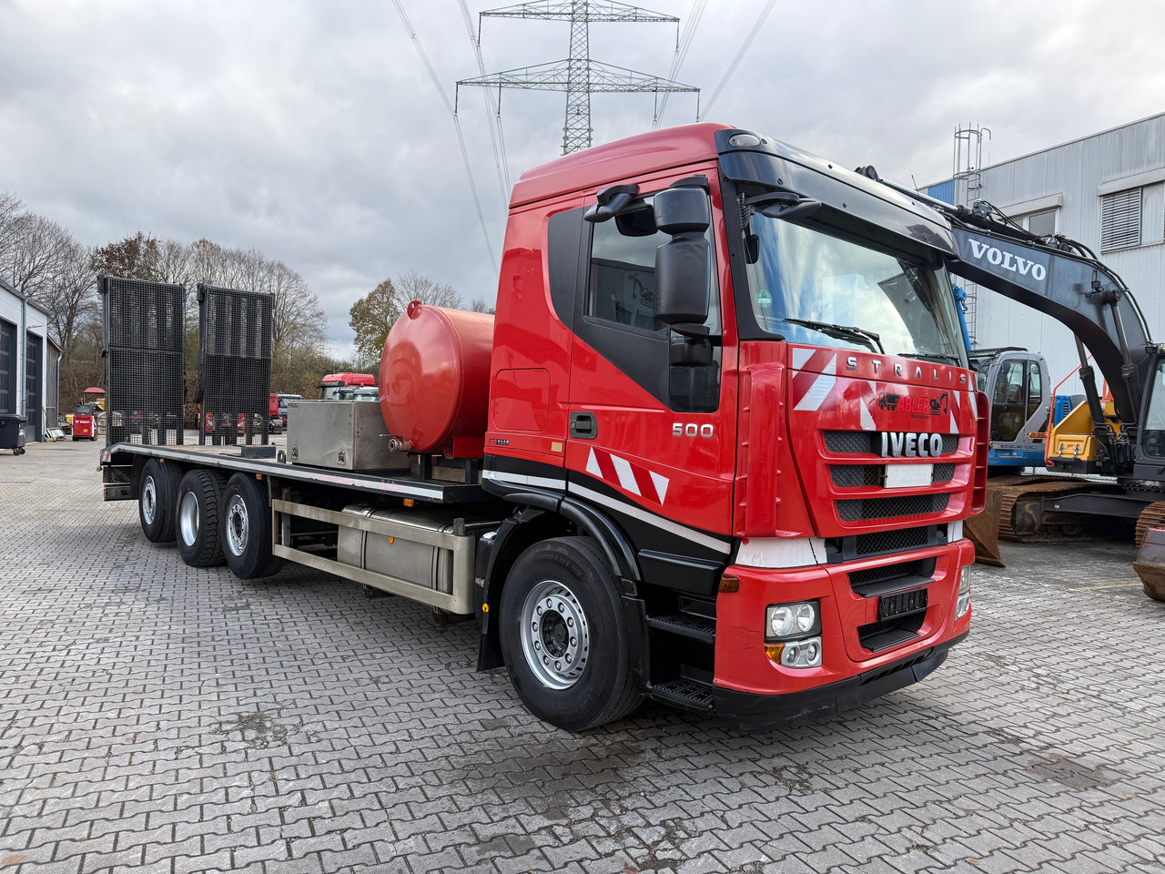 Iveco 4-Achs Baumaschinentransporter hydr. Rampe - Автовоз вантажівка: фото 3 Iveco 4-Achs Baumaschinentransporter hydr. Rampe - Автовоз вантажівка: фото 3